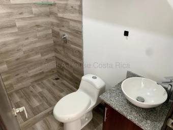 Alquiler de Casa en El Guarco-El Tejar. 