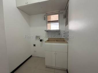 Alquiler de Hermoso Apartamento de 3 Habitaciones en Curridabat 26-1860