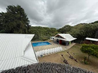 Alquiler de Hermoso Apartamento de 3 Habitaciones en Curridabat 26-1860