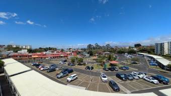 Venta apartamento con balcón y vista en condominio con amenidades completas 26-1527 GS