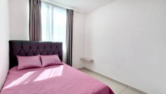 Venta apartamento moderno con balcón y paneles solares en condominio exclusivo 26-874 GS