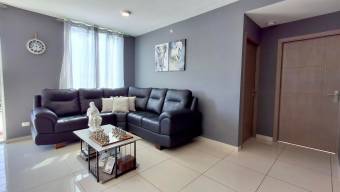 Venta apartamento moderno con balcón y paneles solares en condominio exclusivo 26-874 GS