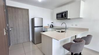 Venta apartamento moderno con balcón y paneles solares en condominio exclusivo 26-874 GS