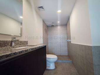Apartamento moderno ideal para inversión en Torres de Heredia #26-1794 GS