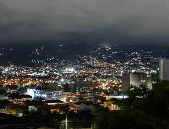 Apartamento moderno con alta rentabilidad en Torre SER Escalante #26-1553 GS