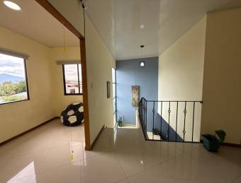 Casa moderna de 2 niveles sin cuota condominal en San Pablo #26-403 GS