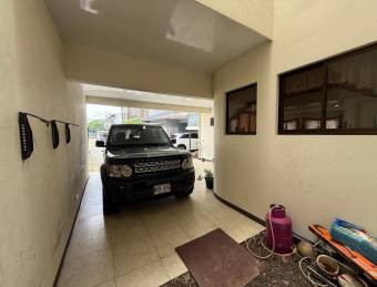 Casa moderna de 2 niveles sin cuota condominal en San Pablo #26-403 GS