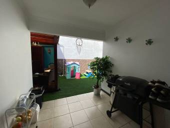 Casa en condominio con excelente ubicación y clima ideal en Alajuela #23-1274 GS