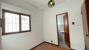 Alquiler de Apartamento Tipo Casa en Escazú, San José. RAH 26-1365