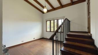 Alquiler de Apartamento Tipo Casa en Escazú, San José. RAH 26-1365