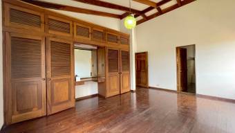 Alquiler de Apartamento Tipo Casa en Escazú, San José. RAH 26-1365