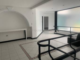 Alquiler de Local Comercial en Barrio Escalante. RAH 26-1626