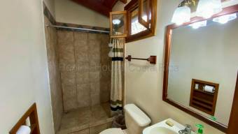 Se vende espaciosa casa en San Antonio Escazú 26-1567