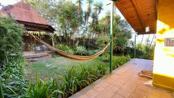 Se vende espaciosa casa en San Antonio Escazú 26-1567