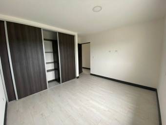 Se vende casa en San Rafael Escazú 25-1578