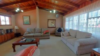 Venta de Casa en Sabanilla-Montes de Oca. RAH 26-115