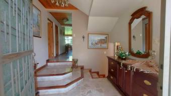 Venta de Casa en Sabanilla-Montes de Oca. RAH 26-115