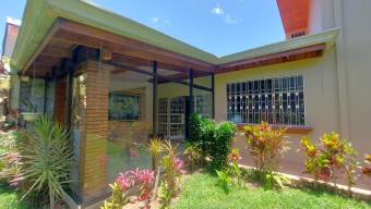 Venta de Casa en Sabanilla-Montes de Oca. RAH 26-115