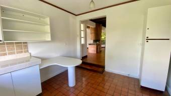 Se vende casa en Escazú Centro 25-2930