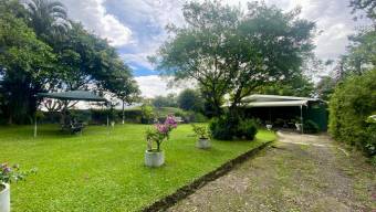 Se vende casa en Escazú Centro 25-2930