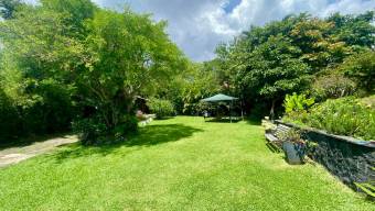 Se vende casa en Escazú Centro 25-2930
