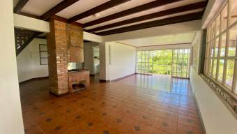 Se vende casa en Escazú Centro 25-2930