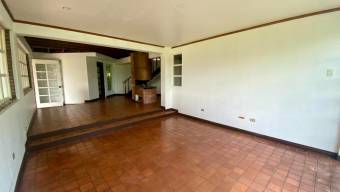 Se vende casa en Escazú Centro 25-2930