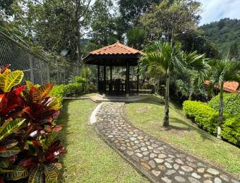 Hermosa cabaña FULL AMOBLADA valle de Orosi Cartago