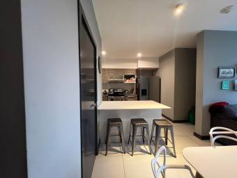 Apartamento con jardín privado y amenidades tipo club en condominio en Heredia #26-698 GS