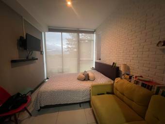 Apartamento con jardín privado y amenidades tipo club en condominio en Heredia #26-698 GS