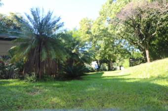 Lote amplio con gran potencial residencial cerca de Santa Ana #26-884 GS