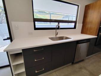 Se vende casa con piscina en Escazú San José 26-1526 