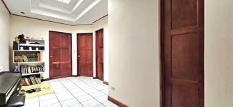 Venta de Casa en Coronado, San José.