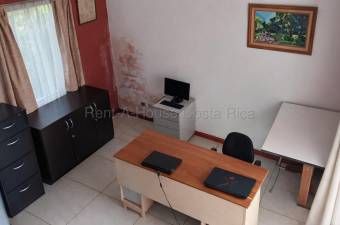 Casa de 3 niveles en residencial tranquilo cerca de Tres Ríos #26-1812 GS