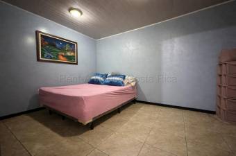 Casa en venta con patio y excelente ubicación en Desamparados #26-1803 GS