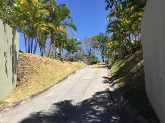 Venta de Apartamento en Avalon Country Club-Santa Ana. RAH 26-982