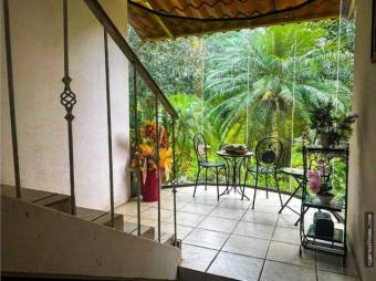  Hermosa propiedad a minutos de San José y Jacó 