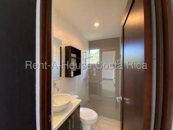 Alquiler de Casa en Santa Ana-Piedades. RAH 26-1471 PRECIO REBAJADO