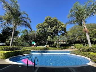 Alquiler de Apartamento Esquinero en Santa Ana, San José. RAH 26-915