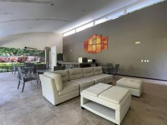 Alquiler de Apartamento Esquinero en Santa Ana, San José. RAH 26-915
