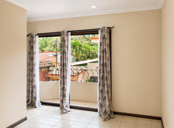 SAN JOSE SANTA ANA RENTO CASA CON PISCINA $1.600