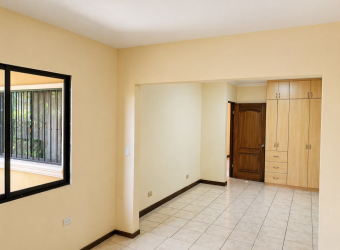 SAN JOSE SANTA ANA RENTO CASA CON PISCINA $1.600