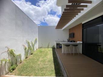 MLS-26-522 LS VENTA CASA SAN RAFAEL ESCAZU CONTACTENOS AL # 86127562