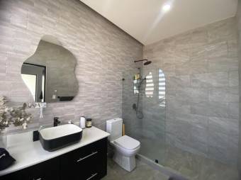 MLS-26-522 LS VENTA CASA SAN RAFAEL ESCAZU CONTACTENOS AL # 86127562