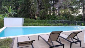 CASA EN VENTA 2 PLANTAS TRES RIOS 