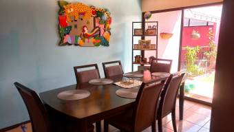 Casa en venta moderna con excelente ubicación en San José #25-1770 GS