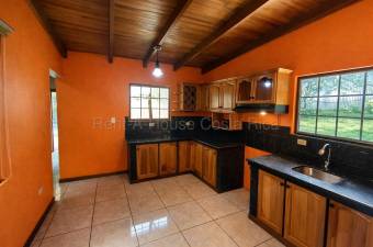 Propiedad en venta con alto potencial comercial en Ipís de Guadalupe #26-1515 GS