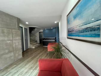 Venta de Edificio Esquinero en Montes de Oca-San Pedro. RAH 26-1870