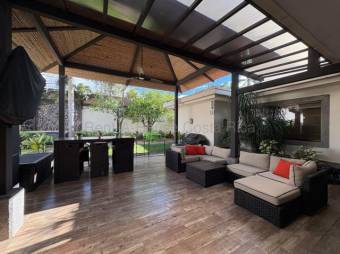 MLS-26-1494 VENTA HERMOSA CASA BELEN HEREDIA CONTACTENOS AL # 88987222