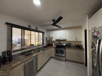 MLS-26-1494 VENTA HERMOSA CASA BELEN HEREDIA CONTACTENOS AL # 88987222